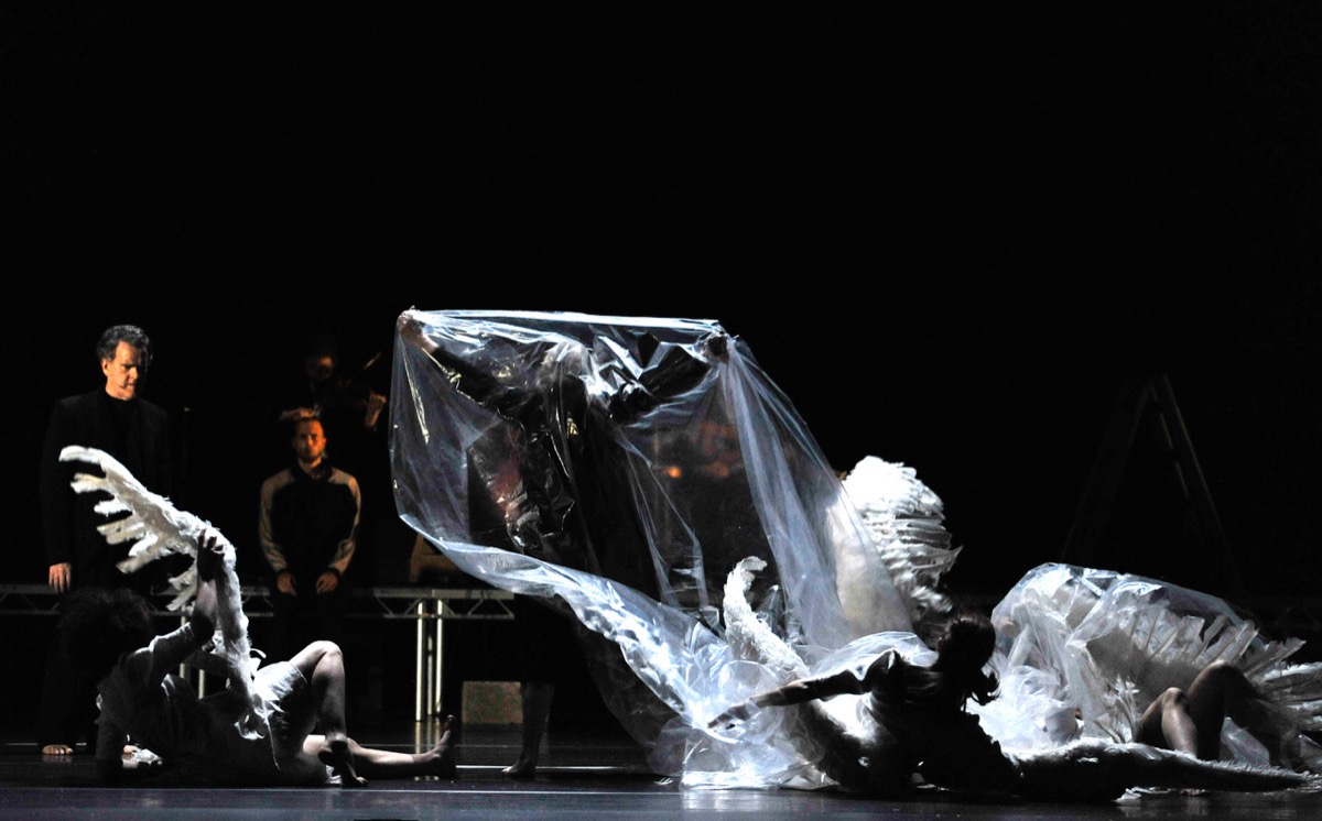 Loch na hEala - Dance performance set design